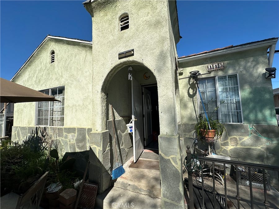 Property photo for 145 W 109th, Los Angeles, CA