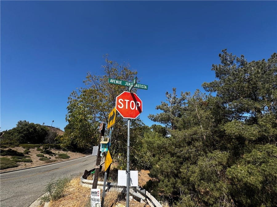 Property photo for 186140 Avenida Juan Bautista, Jurupa Valley, CA