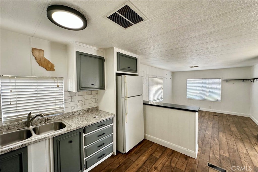 3825 Valley Boulevard, #46, Walnut, CA 91789 3825 Valley Boulevard, #46, Walnut, CA 91789