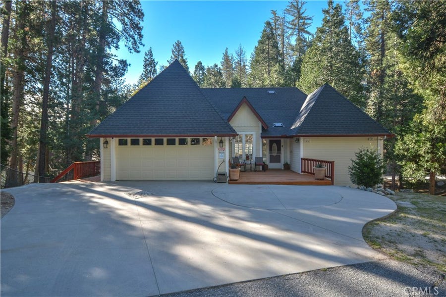 Property photo for 145 Birchwood, Lake Arrowhead, CA