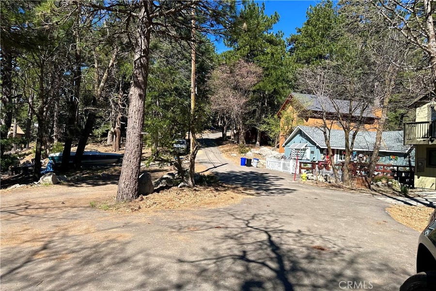 Property photo for 0 Lakeview Drive, Rimforest, CA