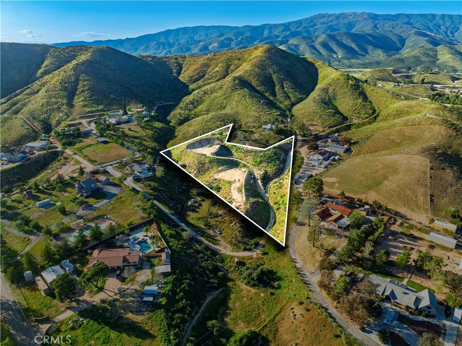 Property photo for 1 Erin Way, Agua Dulce, CA
