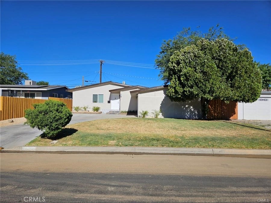 Property photo for 44027 Heaton Avenue, Lancaster, CA