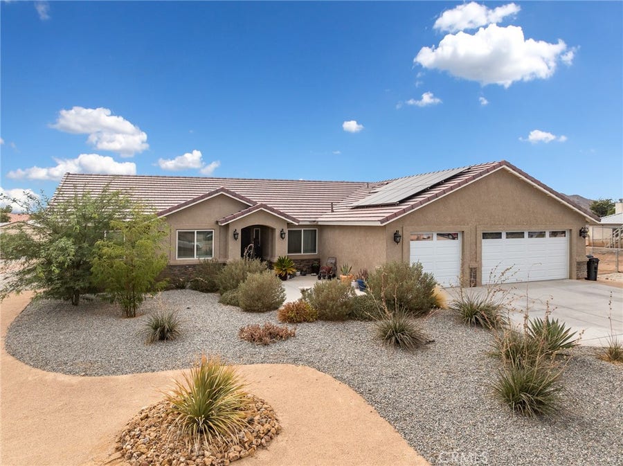 Property photo for 15620 Erie Road, Apple Valley, CA