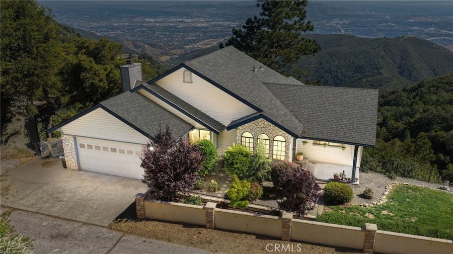 Property photo for 23243 Sunrise Way, Crestline, CA