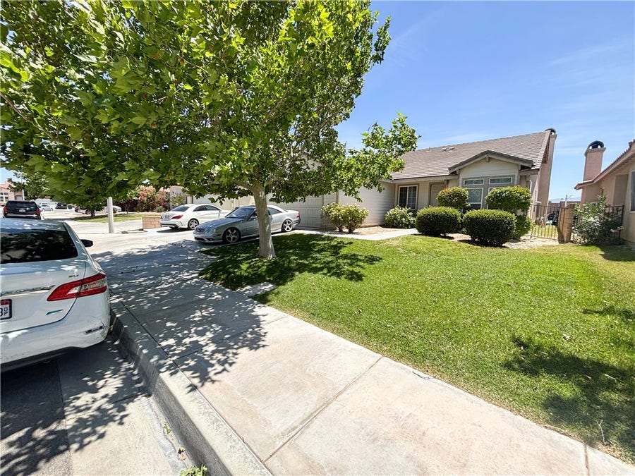 Property photo for 4042 W Avenue J9, Lancaster, CA
