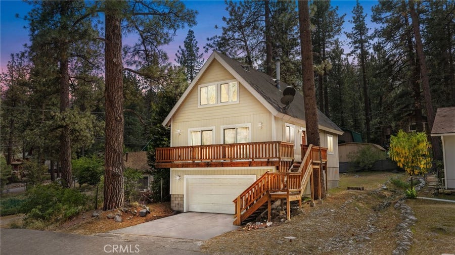Property photo for 1661 Virginia Street, Wrightwood, CA