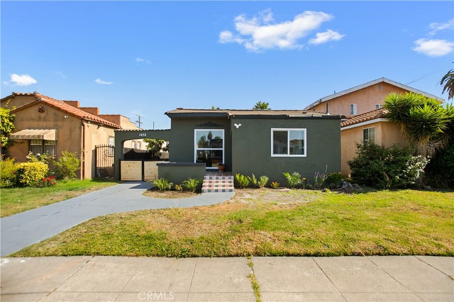Property photo for 1452 W 61st, Los Angeles, CA