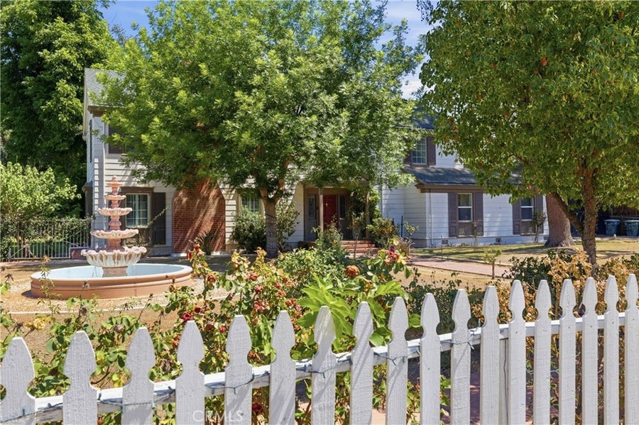 Property photo for 2132 Chester, Bakersfield, CA
