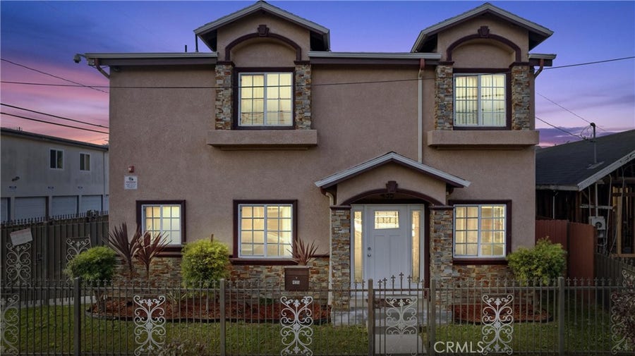 Property photo for 435 Cerritos Avenue, Long Beach, CA