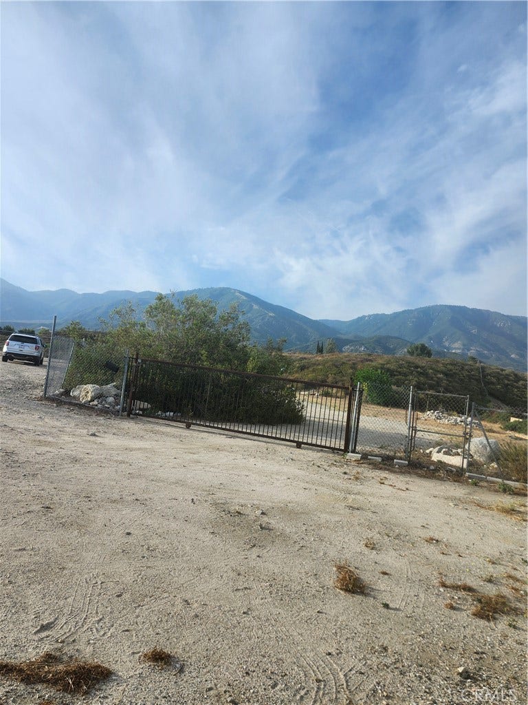 10 Kendall, San Bernardino, CA 92407 10 Kendall, San Bernardino, CA 92407