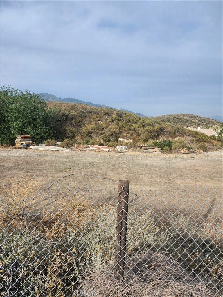10 Kendall, San Bernardino, CA 92407 10 Kendall, San Bernardino, CA 92407