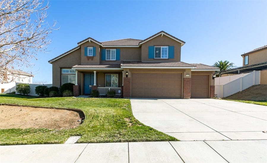 Property photo for 41640 Merryvale Lane, Palmdale, CA