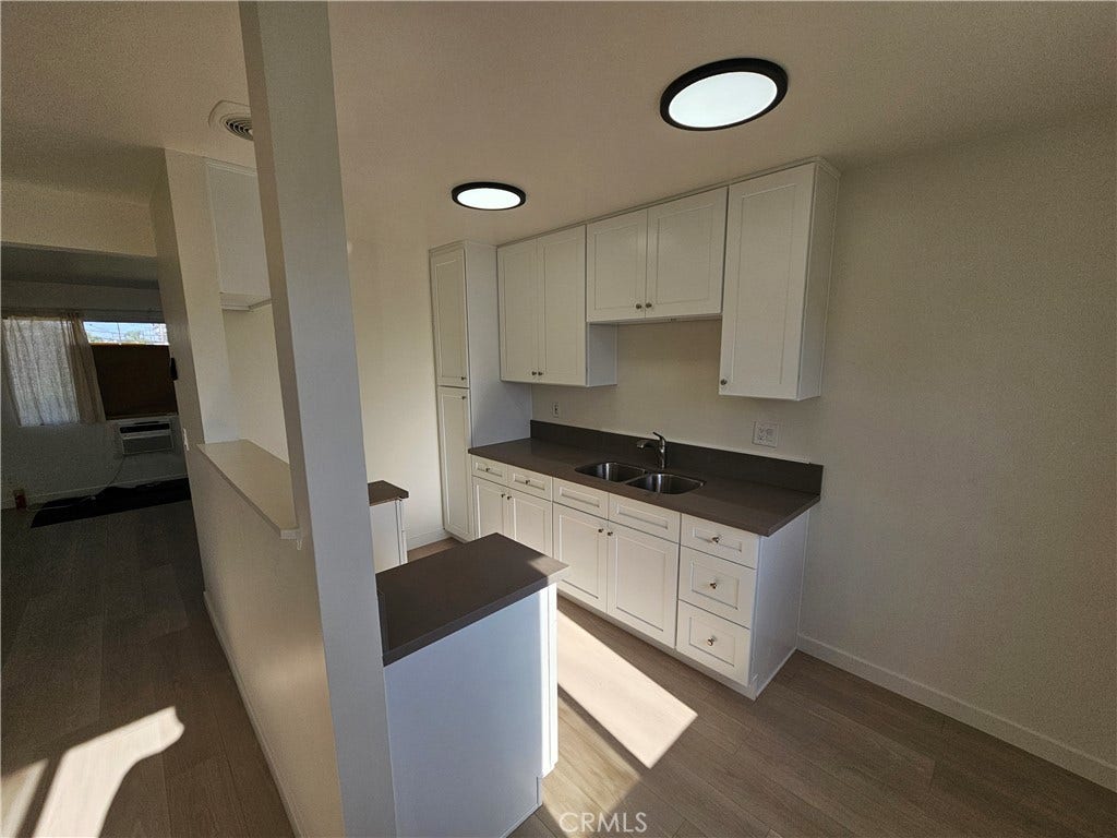 554 E Hurst, #2, Covina, CA 91723 554 E Hurst, #2, Covina, CA 91723