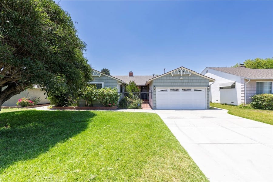 Property photo for 9326 Farm, Downey, CA