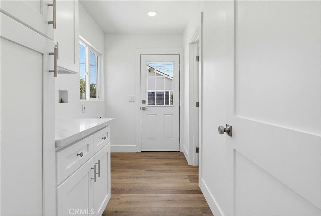1532 E Old Badillo, Covina, CA 91724 Indoor laundry with folding counter