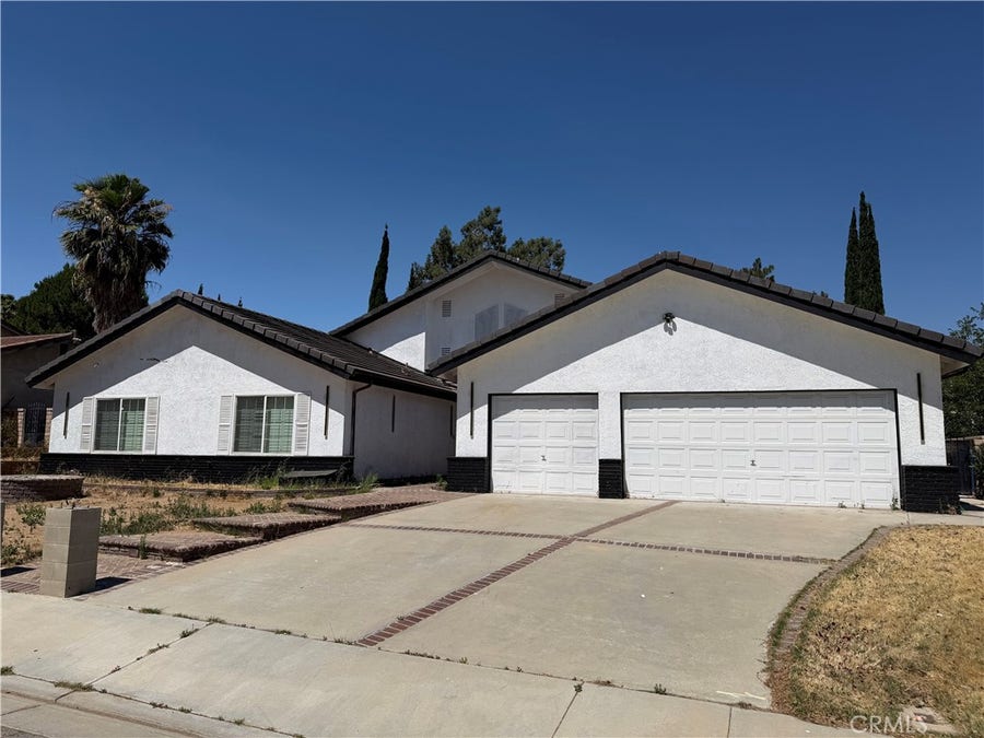 Property photo for 41527 Myrtle, Palmdale, CA