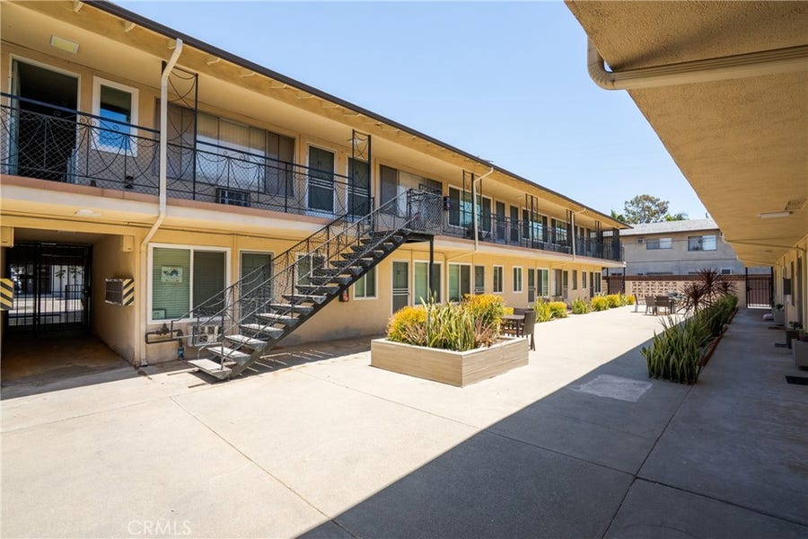 Property photo for 618 W Route 66, Glendora, CA