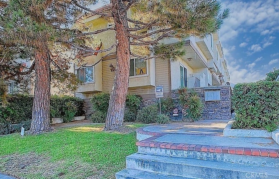 Property photo for 151 Bonita Street, #B, Arcadia, CA
