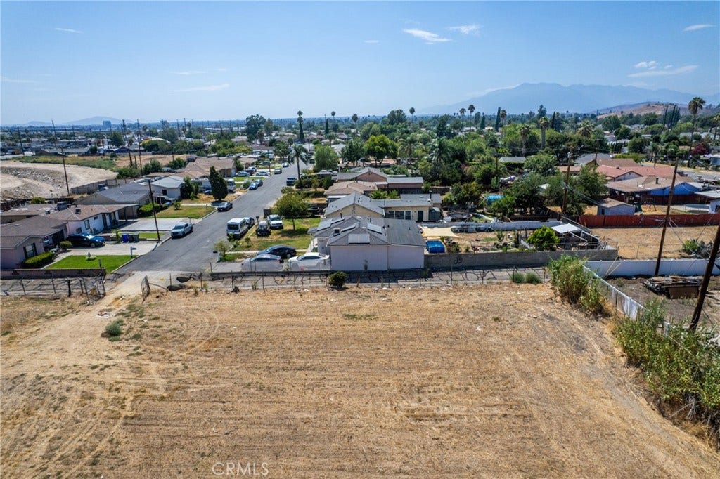 25604 Walker, San Bernardino, CA 92346 25604 Walker, San Bernardino, CA 92346