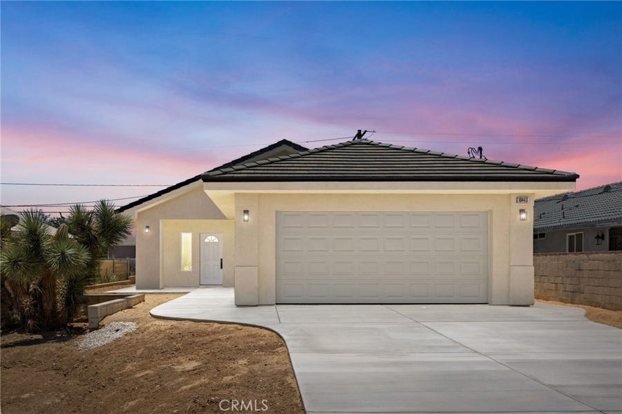 Property photo for 16443 Pine Street, Hesperia, CA
