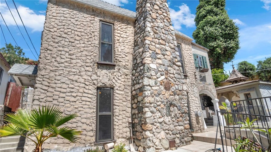 Property photo for 2620 Commodore, Los Angeles, CA