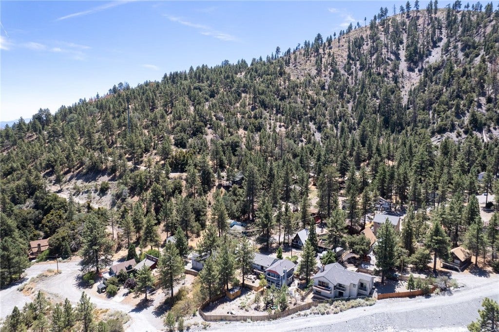 2054 Slippery Elm, Wrightwood, CA 92397 2054 Slippery Elm, Wrightwood, CA 92397