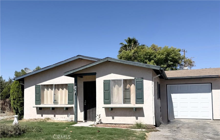 Property photo for 384 Calle Cazadero, Hemet, CA