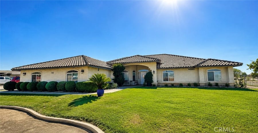 Property photo for 7682 Coleridge Rd, Oak Hills, CA