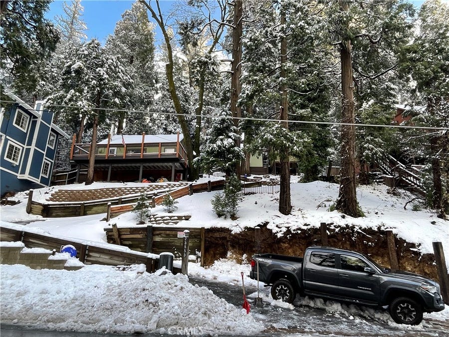 Property photo for 23553 Lake, Crestline, CA