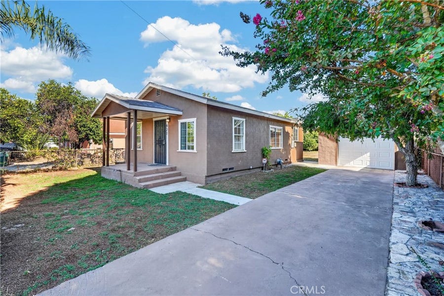 Property photo for 921 W Grand, Pomona, CA
