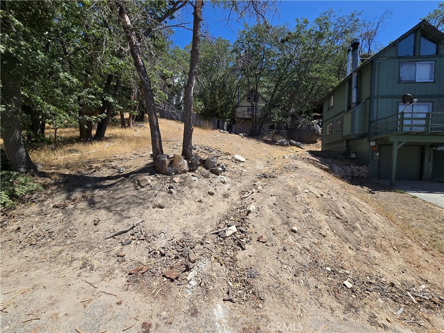 Property photo for 33460 Lakeview, Running Springs, CA