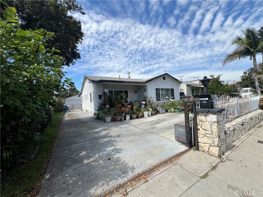 Property photo for 727 Oakford, East Los Angeles, CA