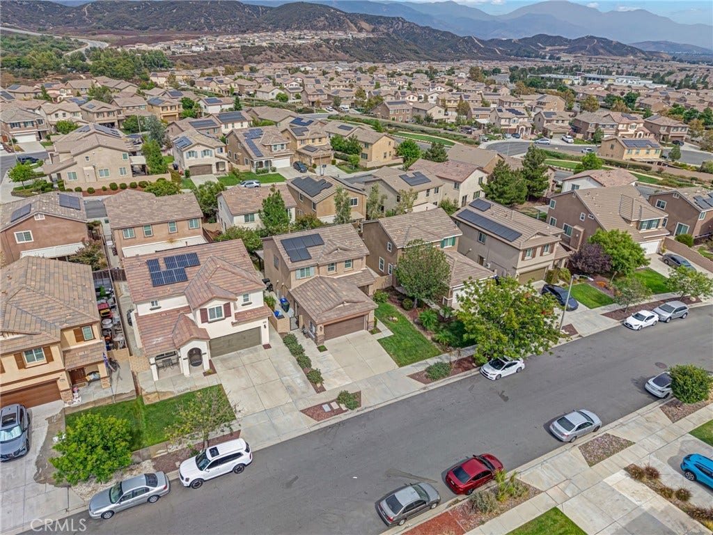 17621 Perilla, San Bernardino, CA 92407 17621 Perilla, San Bernardino, CA 92407
