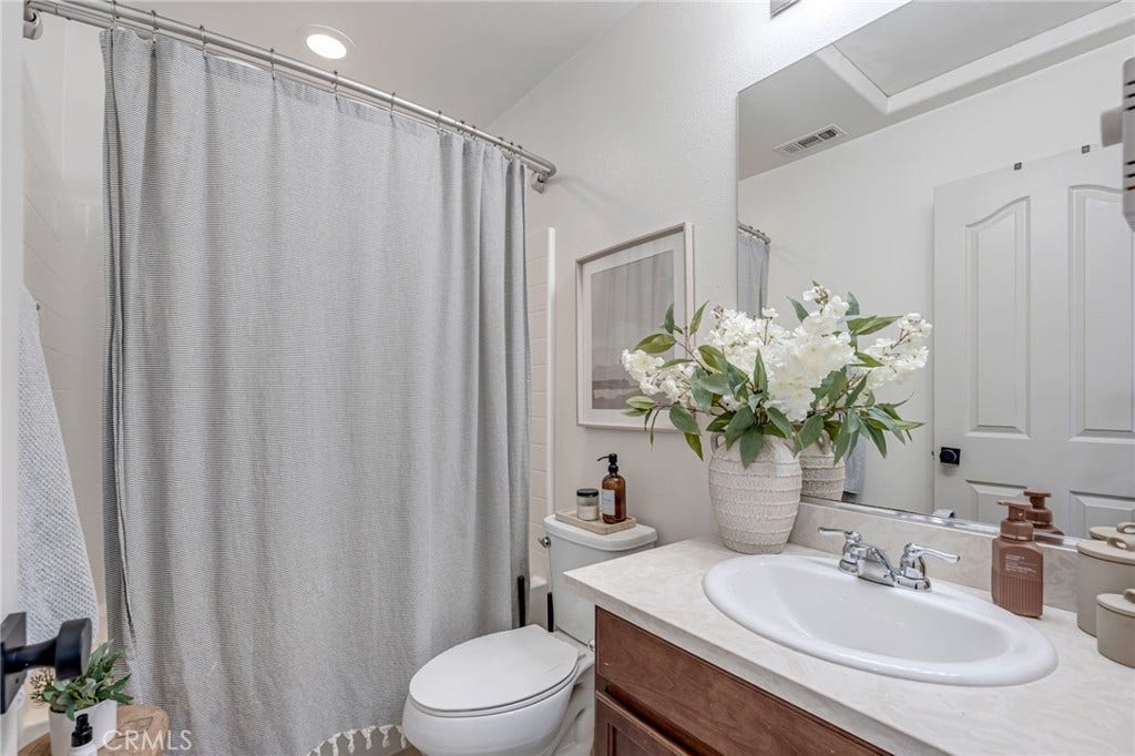 17621 Perilla, San Bernardino, CA 92407 17621 Perilla, San Bernardino, CA 92407