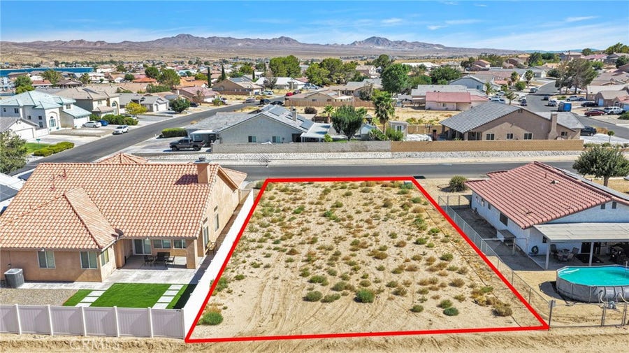 Property photo for 14190 Rivers Edge Road, Helendale, CA