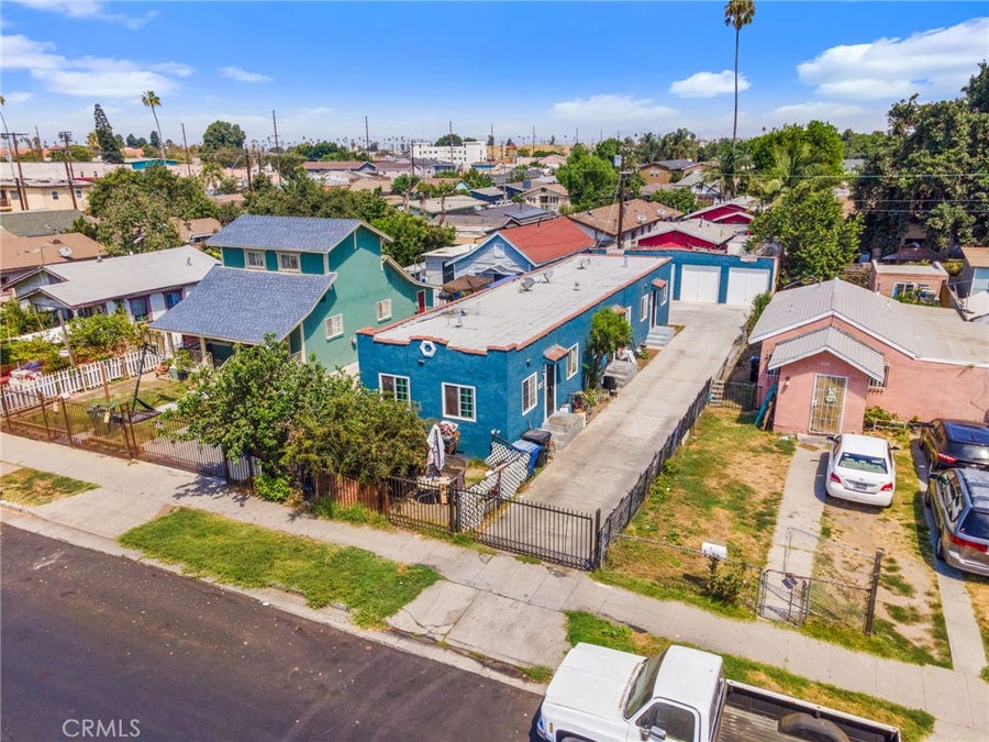 Property photo for 135 E 77th Street, Los Angeles, CA