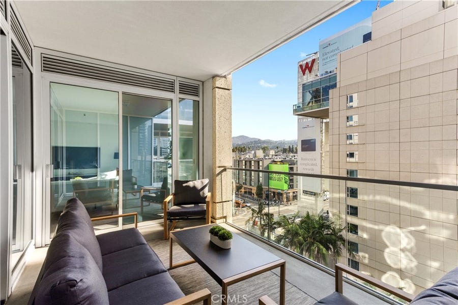 Property photo for 6250 Hollywood Blvd 8D, Los Angeles, CA