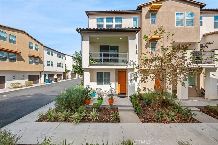 Property photo for 667 Lemon Lane, Covina, CA
