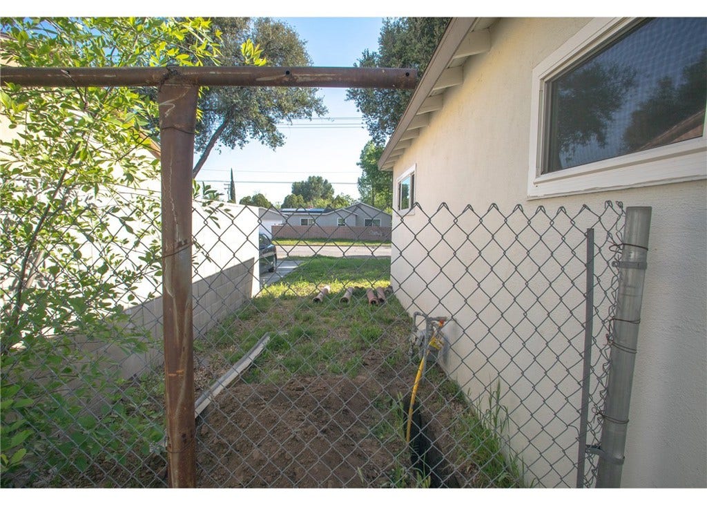 496 W 48th, San Bernardino, CA 92407 496 W 48th, San Bernardino, CA 92407