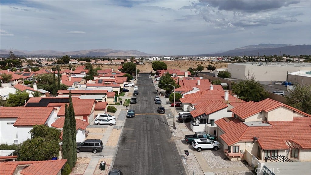 16241 Tokay, Victorville, CA 92395 Quiet Neighborhood