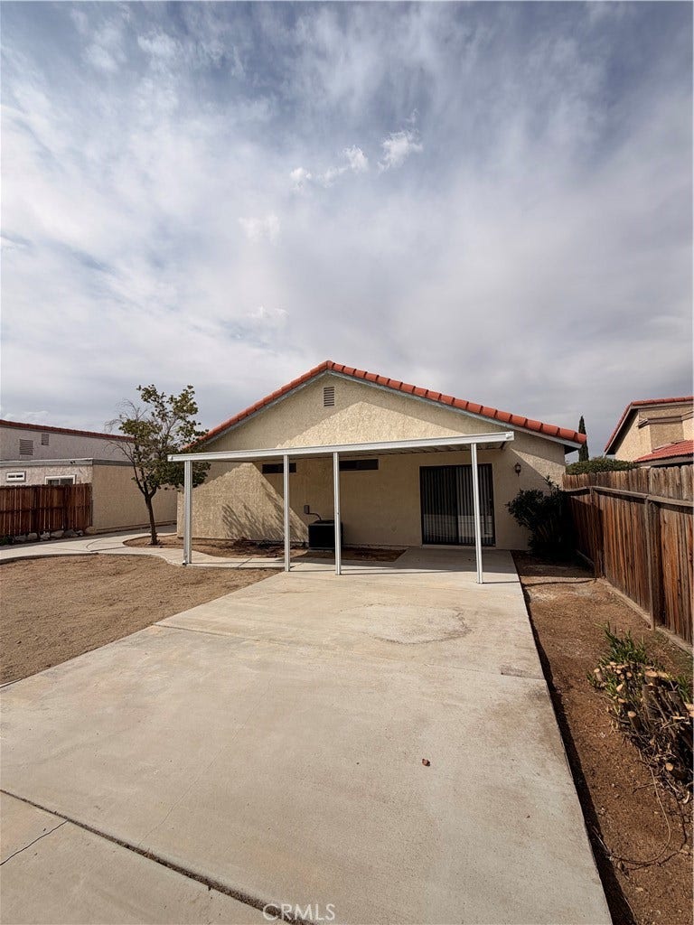 16241 Tokay, Victorville, CA 92395 Backyard Patio