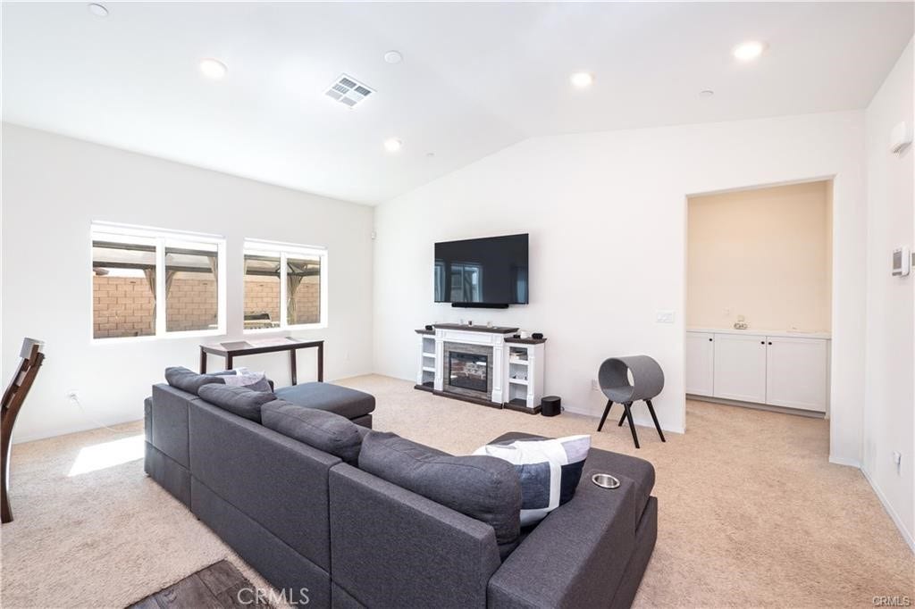 15667 San Diego, Victorville, CA 92394 15667 San Diego, Victorville, CA 92394