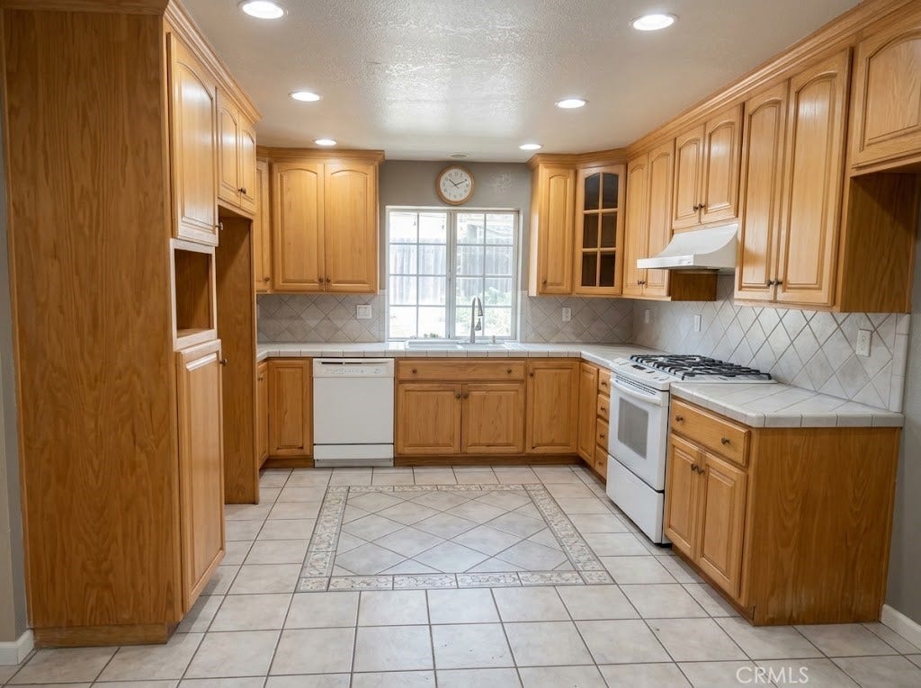 3026 Wenwood, La Verne, CA 91750 3026 Wenwood, La Verne, CA 91750