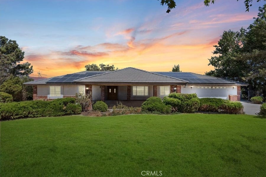Property photo for 10944 Chelsea, Oak Hills, CA