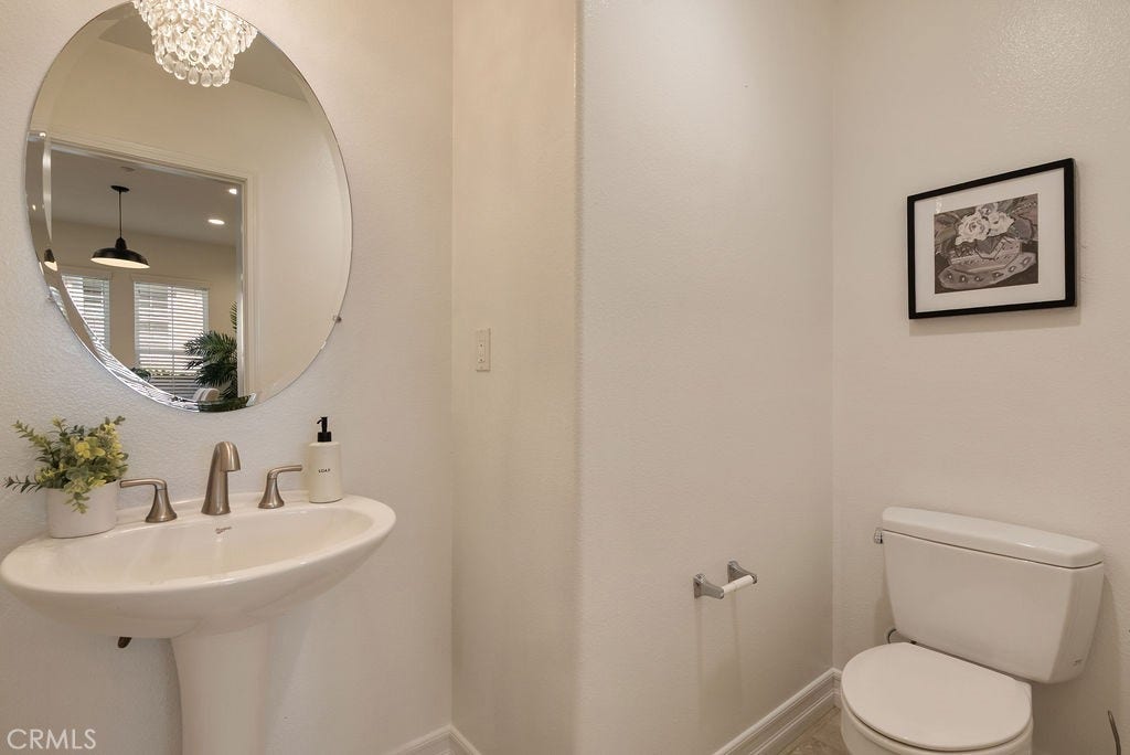 20 Orange Blossom Circle, Ladera Ranch, CA 92694 Downstairs 1/2 bath