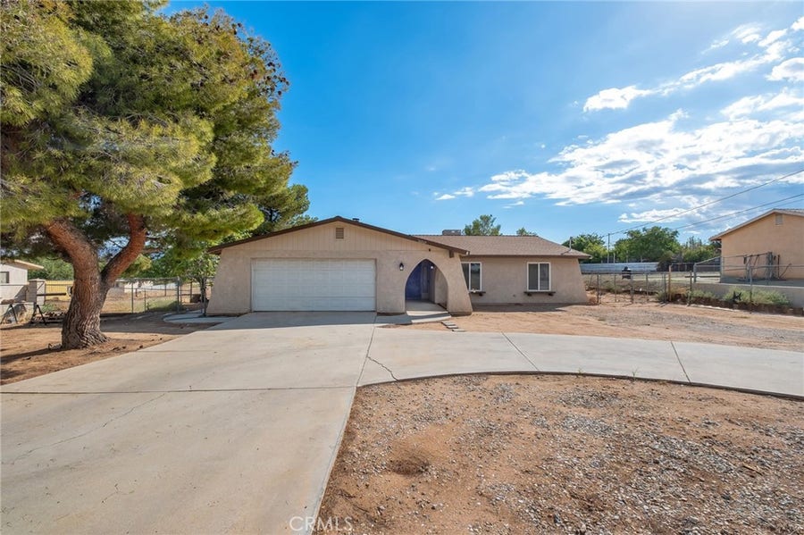 Property photo for 16469 Mesquite, Hesperia, CA
