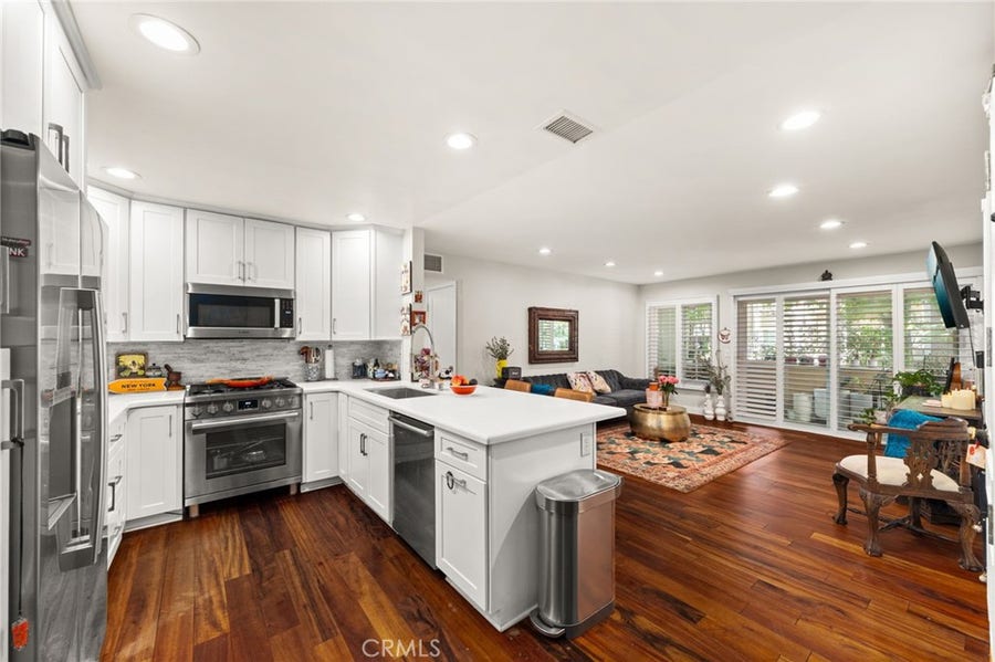 Property photo for 3860 Amberly Dr, #F, Inglewood, CA