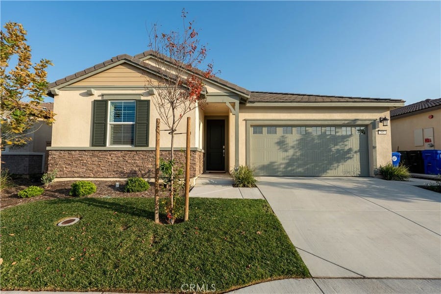 Property photo for 565 Hudson Way, Rialto, CA