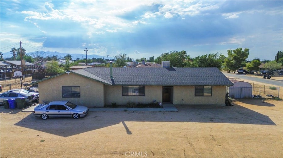 Property photo for 11746 Mohawk Road, Apple Valley, CA